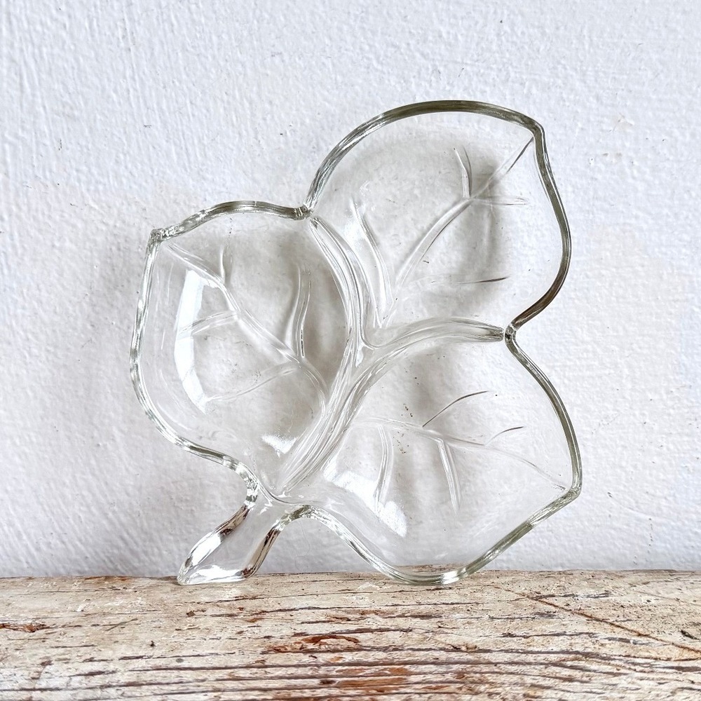 Vintage Clear Pressed Glass 3 Section Leaf Candy Dish Nut Serving Tray CSGE